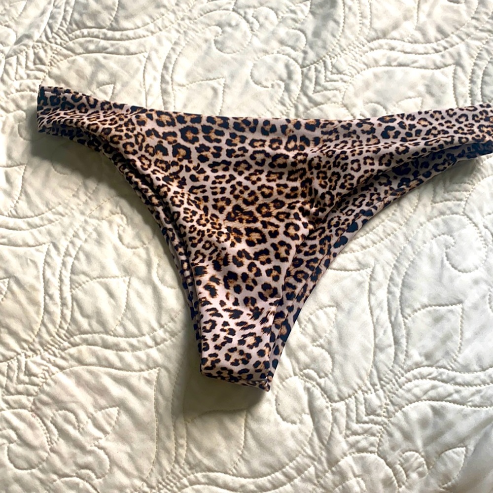 Skatie Salty Blonde Dylan Bottom in Manhattan